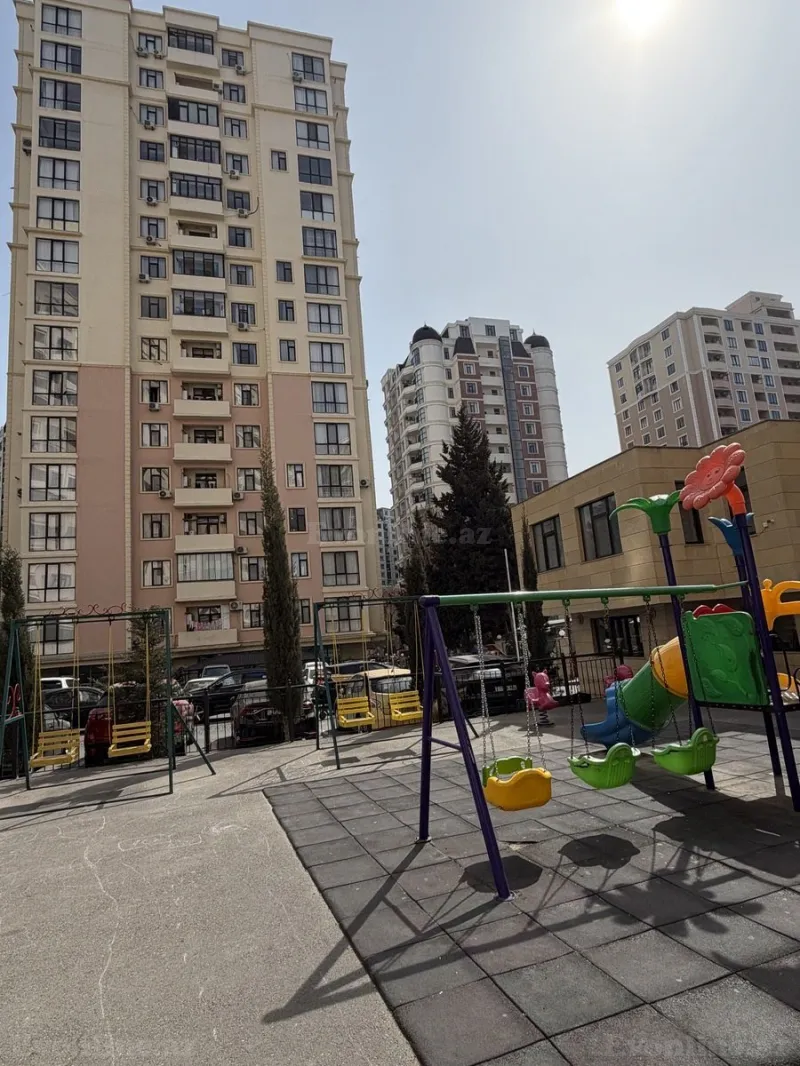 Satılır 3 otaqlı Mənzil Yeni tikili 146 m² Gənclik m.