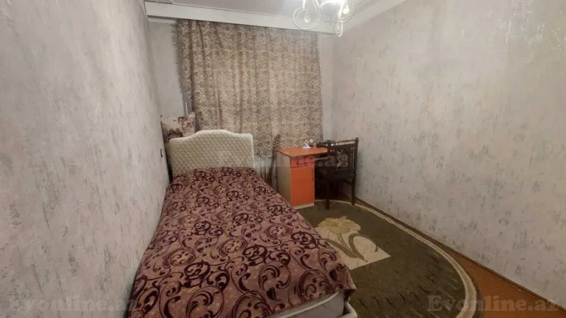 Satılır 4 otaqlı Mənzil Köhnə tikili 80 m² Neftçilər m. - şəkil 2