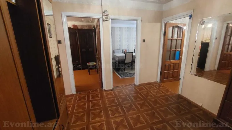 Satılır 4 otaqlı Mənzil Köhnə tikili 80 m² Neftçilər m. - şəkil 6