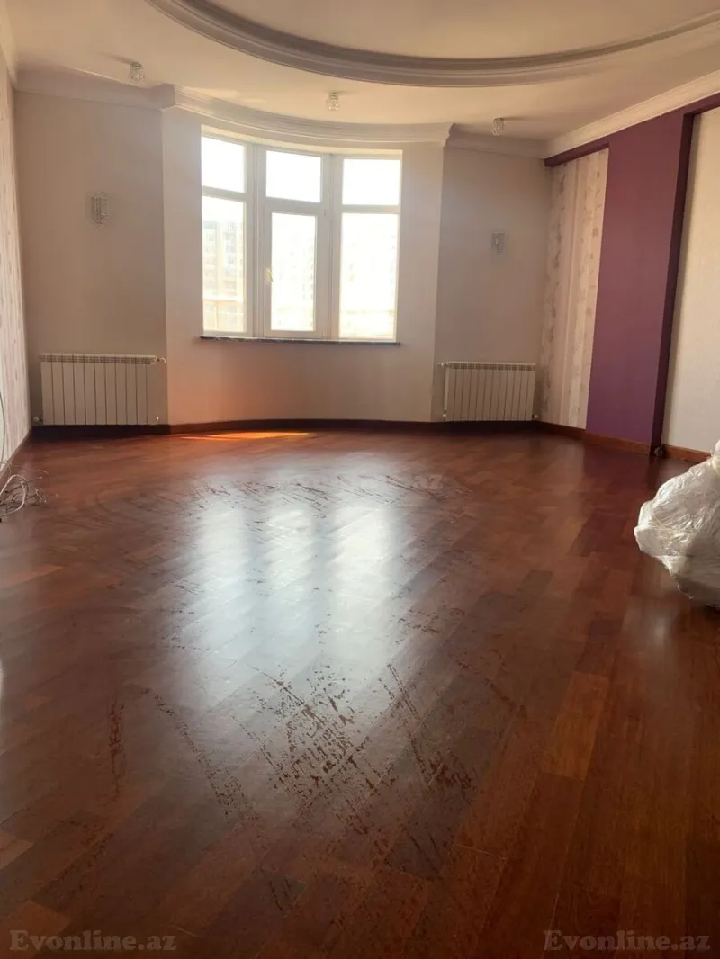 Satılır 3 otaqlı Mənzil Yeni tikili 130 m² Həzi Aslanov m.