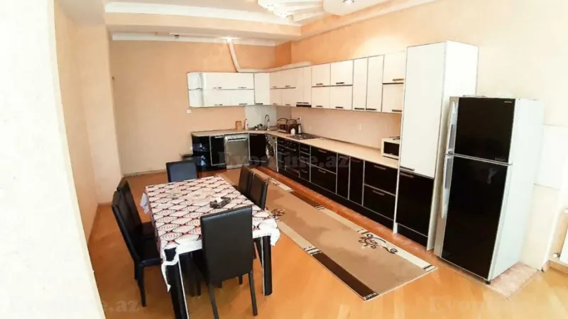 Kirayə verilir 3 otaqlı Mənzil Yeni tikili 135 m² Xətai m. - şəkil 9