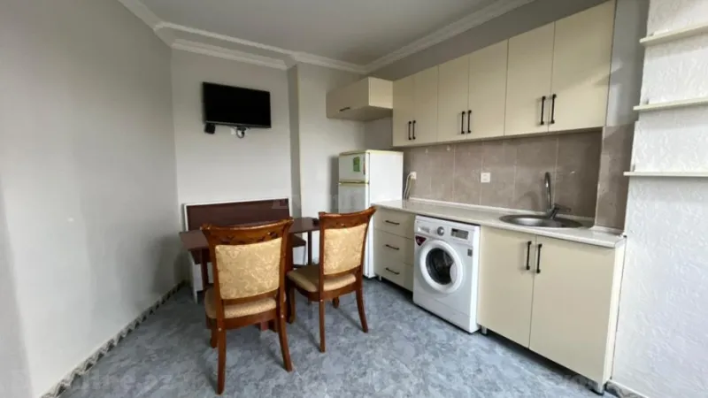 Satılır 2 otaqlı Mənzil Köhnə tikili 60 m² Gənclik m. - şəkil 2