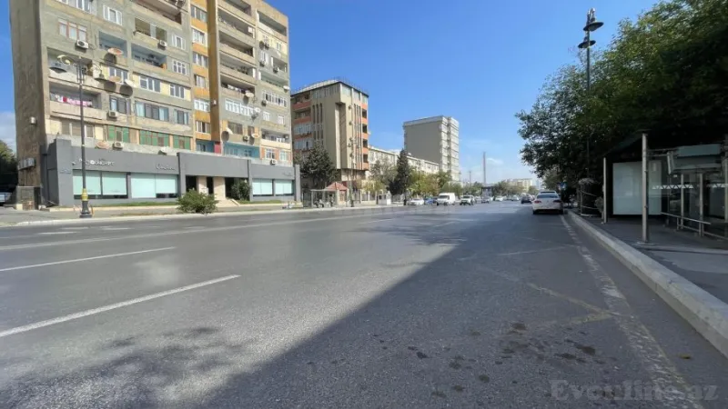 Satılır 2 otaqlı Mənzil Köhnə tikili 60 m² Gənclik m. - şəkil 17