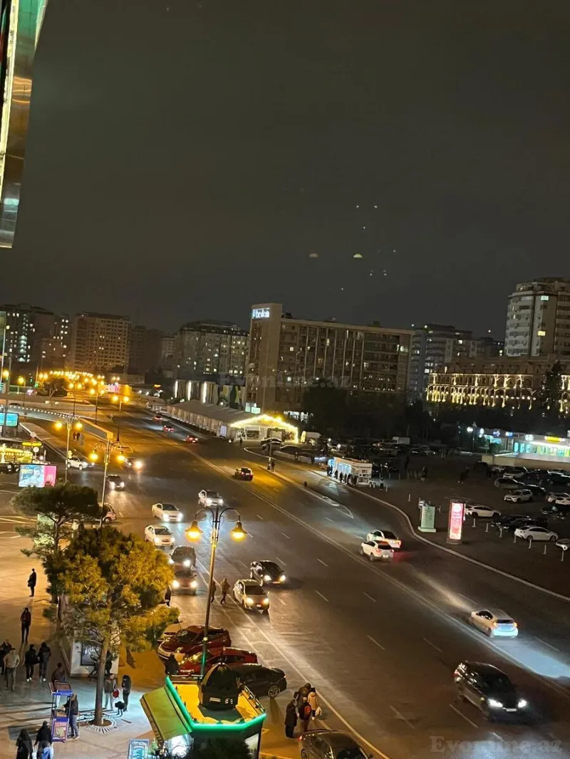 Satılır 3 otaqlı Mənzil Köhnə tikili 60 m² Gənclik m. - şəkil 21