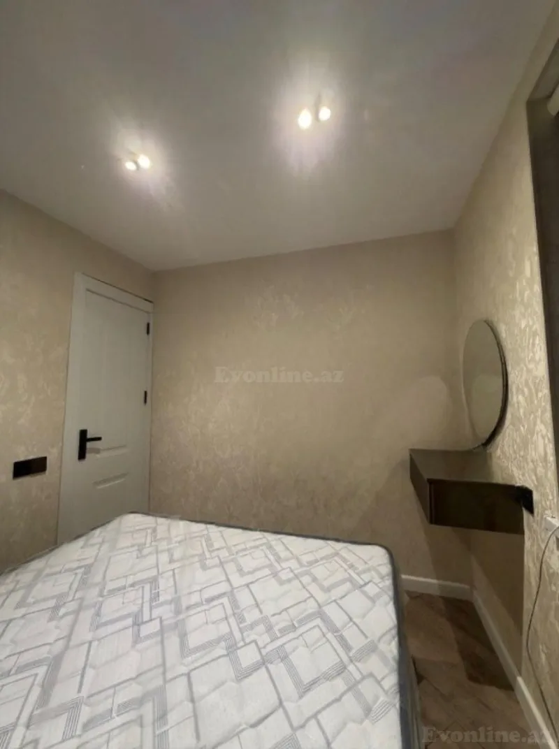 Satılır 2 otaqlı Mənzil Köhnə tikili 40 m² Gənclik m. - şəkil 6