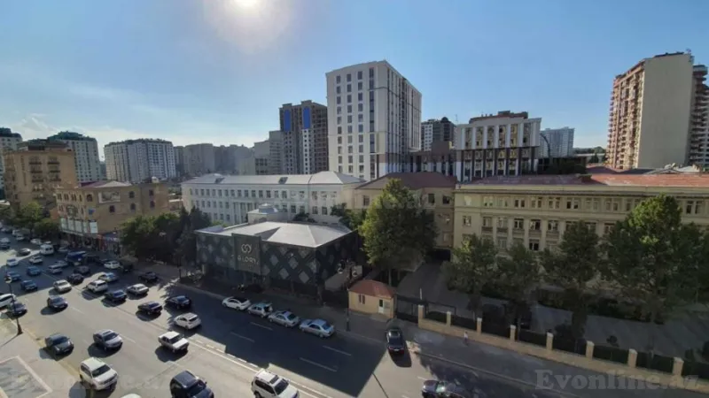 Kirayə verilir 4 otaqlı Mənzil Yeni tikili 200 m² Nərimanov r. - şəkil 6