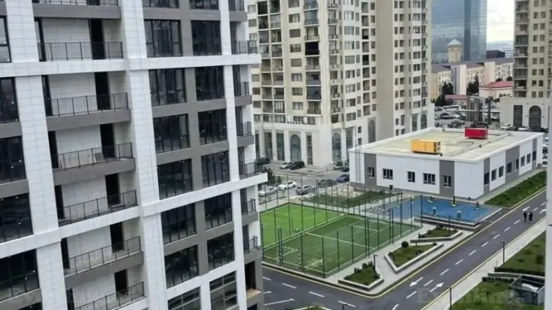 Satılır 2 otaqlı Mənzil Yeni tikili 72 m² Koroğlu m. - şəkil 2