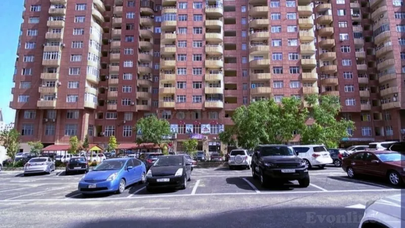Satılır 4 otaqlı Mənzil Yeni tikili 200 m² Gənclik m.