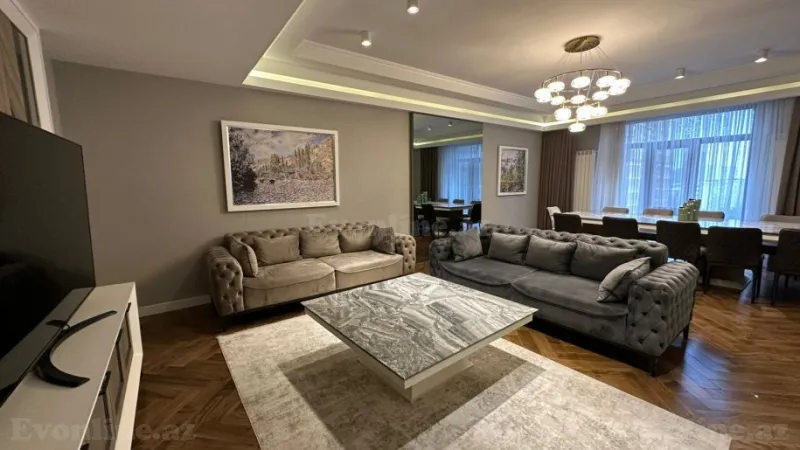 Satılır 4 otaqlı Mənzil Yeni tikili 224 m² Elmlər Akademiyası m.