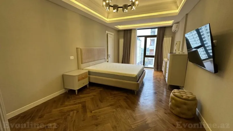 Satılır 4 otaqlı Mənzil Yeni tikili 224 m² Elmlər Akademiyası m. - şəkil 15