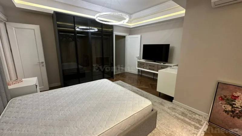 Satılır 4 otaqlı Mənzil Yeni tikili 224 m² Elmlər Akademiyası m. - şəkil 19