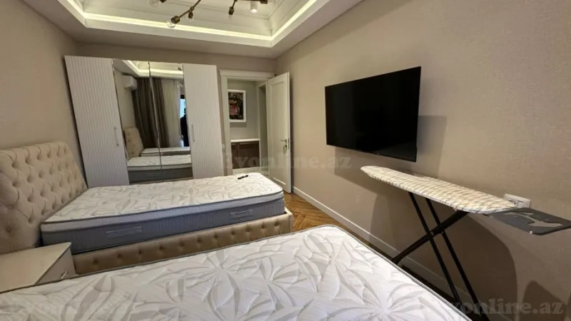 Satılır 4 otaqlı Mənzil Yeni tikili 224 m² Elmlər Akademiyası m. - şəkil 21