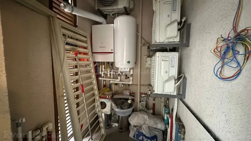 Satılır 4 otaqlı Mənzil Yeni tikili 224 m² Elmlər Akademiyası m. - şəkil 24