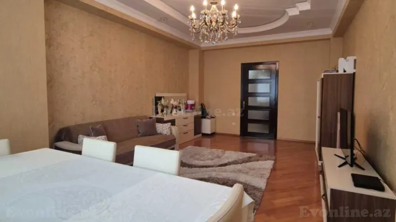 Satılır 3 otaqlı Mənzil Yeni tikili 145 m² 3-cü mikrorayon - şəkil 2