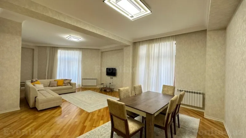 Kirayə verilir 3 otaqlı Mənzil Yeni tikili 160 m² Xətai r.
