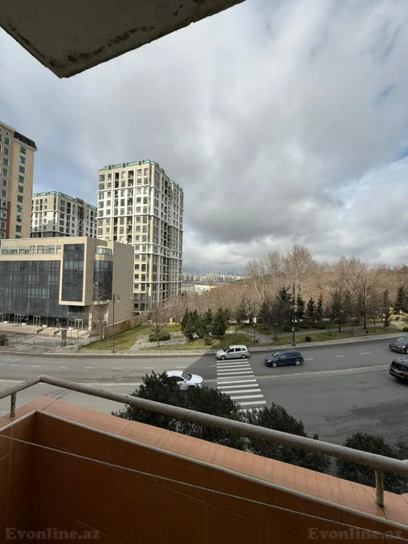 Satılır 2 otaqlı Mənzil Köhnə tikili 60 m² Yasamal r.