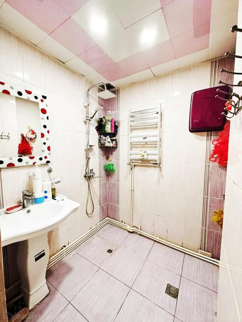 Satılır 5 otaqlı Mənzil Köhnə tikili 133 m² 8-ci mikrorayon - şəkil 5