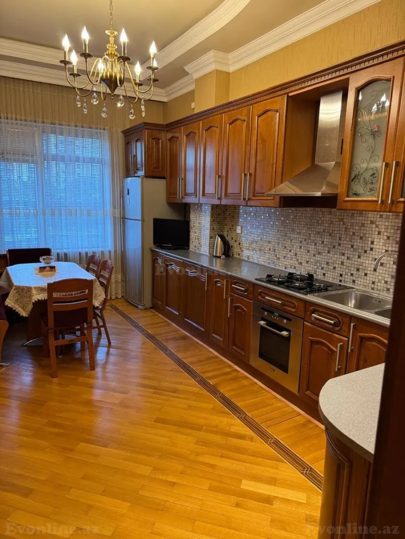 Kirayə verilir 3 otaqlı Mənzil Yeni tikili 140 m² Nərimanov r. - şəkil 5