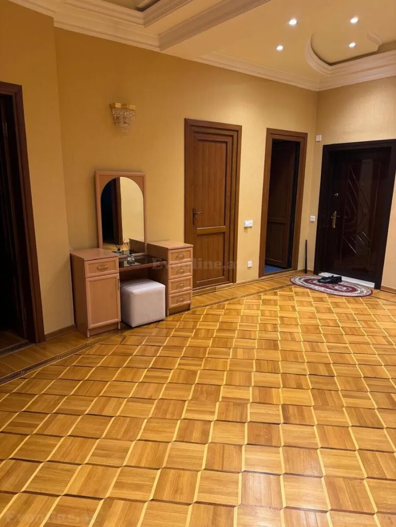 Kirayə verilir 3 otaqlı Mənzil Yeni tikili 140 m² Nərimanov r. - şəkil 11