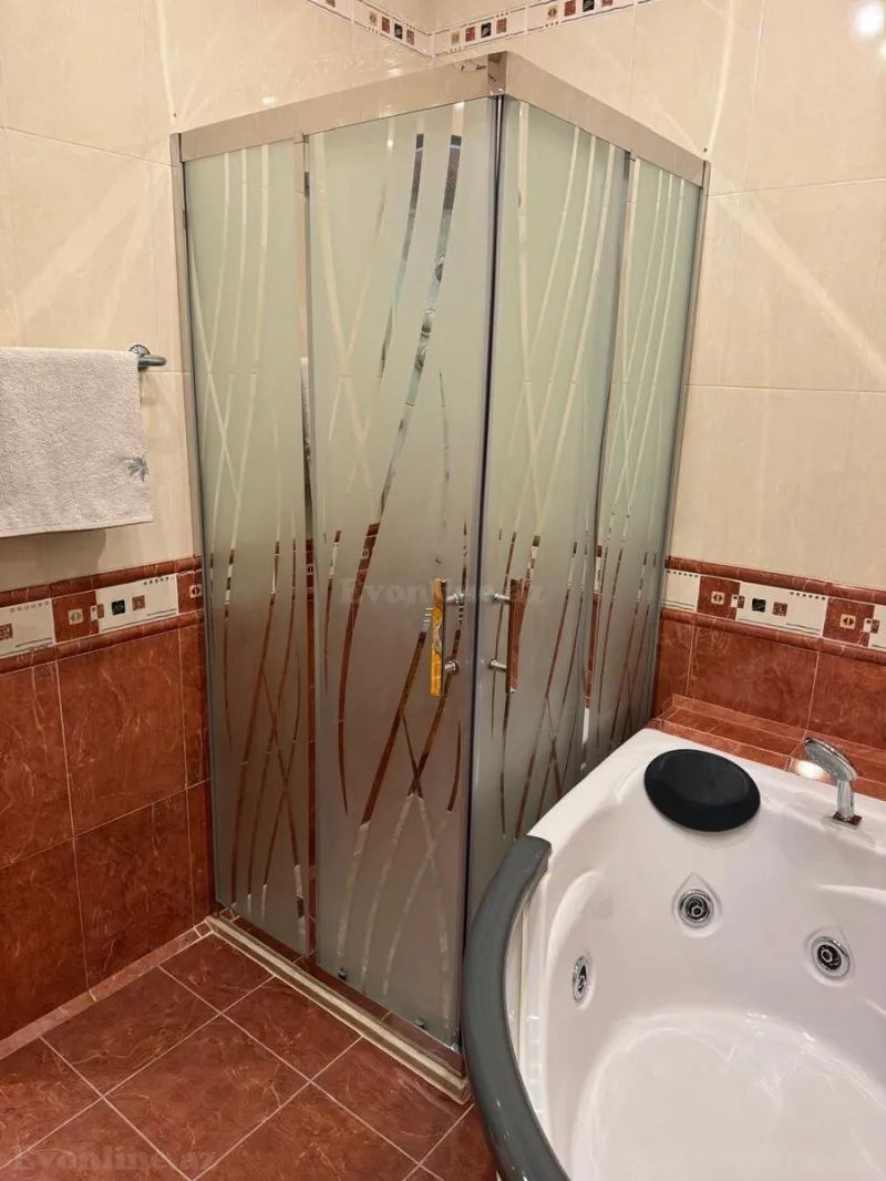 Kirayə verilir 3 otaqlı Mənzil Yeni tikili 140 m² Nərimanov r. - şəkil 13