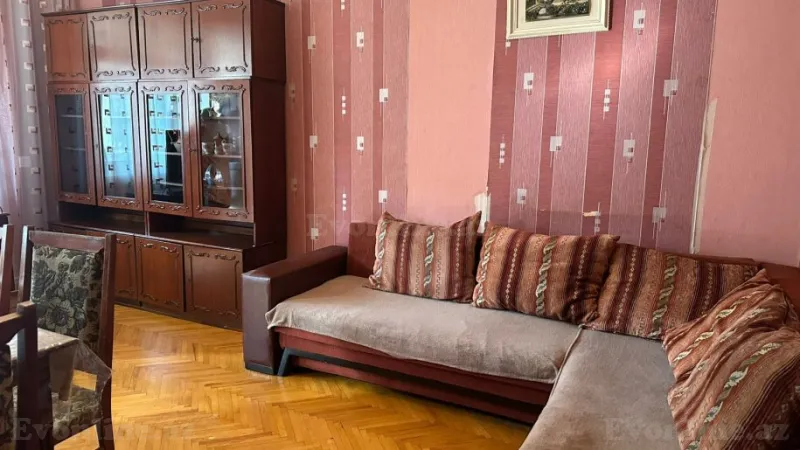 Kirayə verilir 2 otaqlı Mənzil Köhnə tikili 65 m² 3-cü mikrorayon