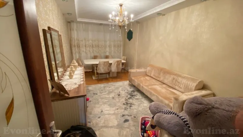 Bakı, Suraxanı r.da 4 otaqlı mənzil satılır