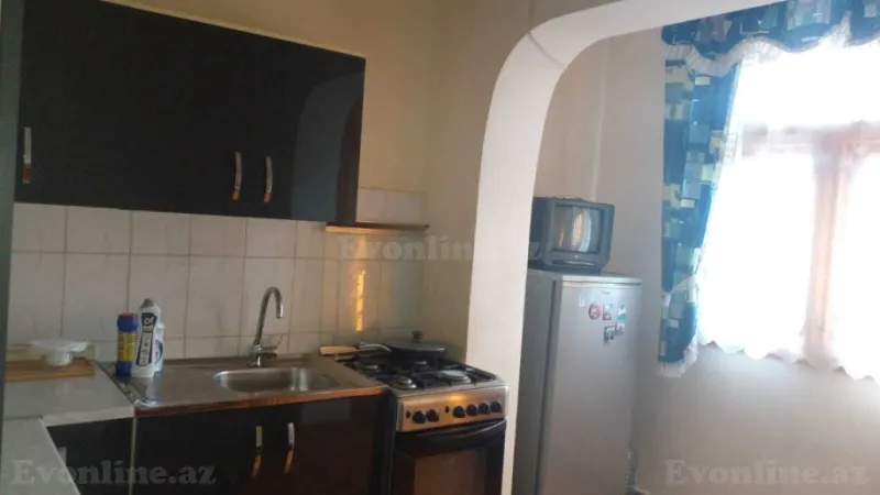 Satılır 2 otaqlı Mənzil Köhnə tikili 55 m² İnşaatçılar m. - şəkil 4