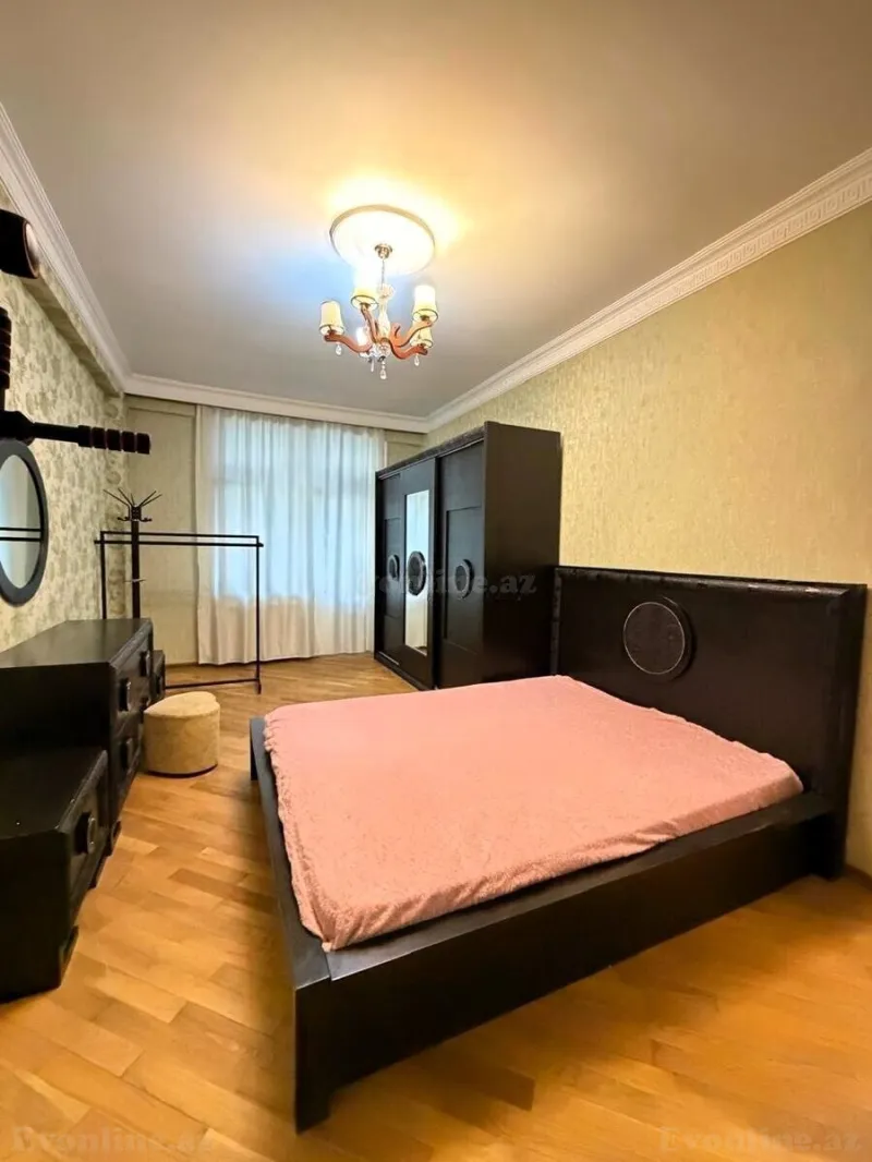 Satılır 3 otaqlı Mənzil Yeni tikili 127 m² 8 Noyabr m. - şəkil 4