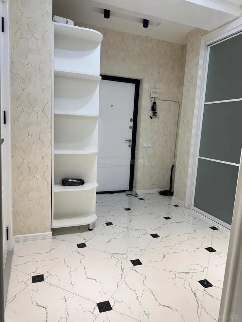 Satılır 2 otaqlı Mənzil Yeni tikili 55 m² Neftçilər m. - şəkil 10