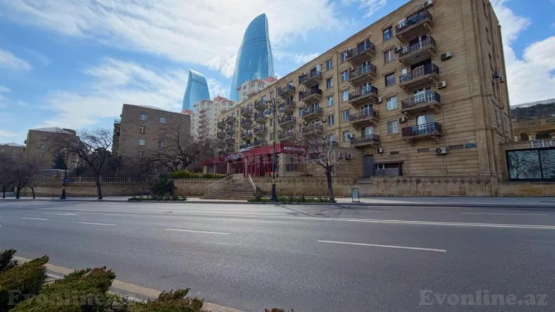 Kirayə verilir 2 otaqlı Mənzil Köhnə tikili 55 m² İçərişəhər m.