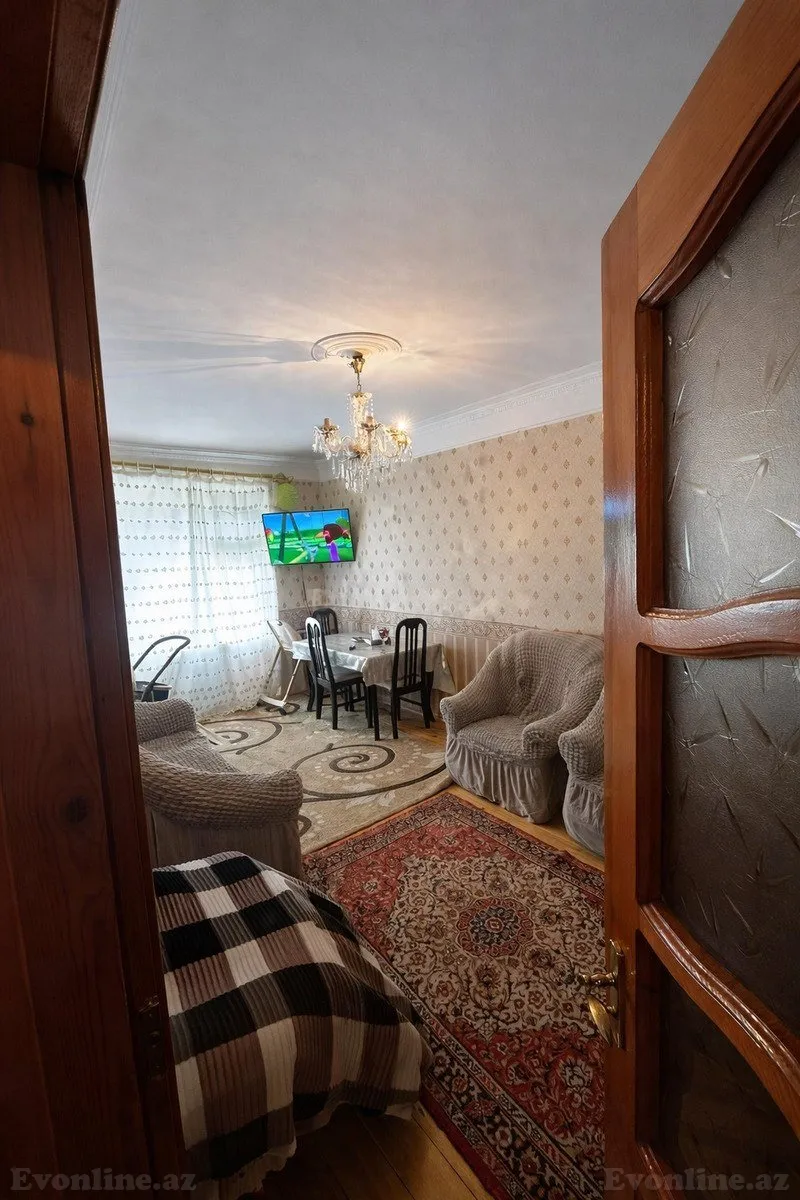 Satılır 2 otaqlı Mənzil Köhnə tikili 60 m² Əhmədli m. - şəkil 2