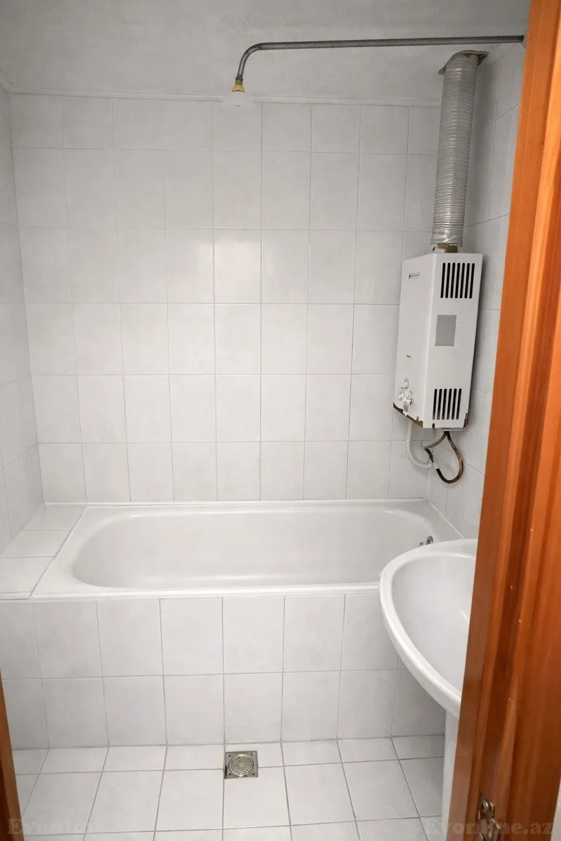 Satılır 2 otaqlı Mənzil Köhnə tikili 60 m² Əhmədli m. - şəkil 6