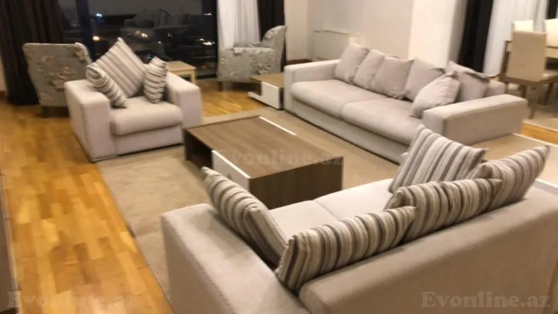 Kirayə verilir 4 otaqlı Mənzil Yeni tikili 240 m² 28 May m. - şəkil 2