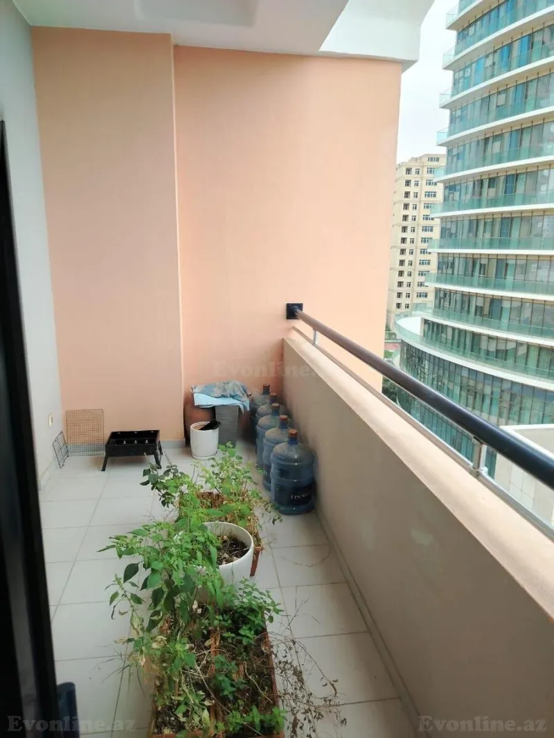 Kirayə verilir 4 otaqlı Mənzil Yeni tikili 240 m² 28 May m. - şəkil 20