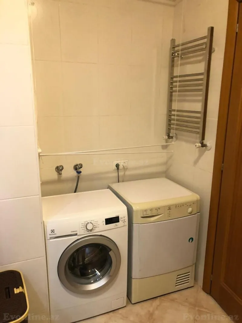 Kirayə verilir 4 otaqlı Mənzil Yeni tikili 240 m² 28 May m. - şəkil 22