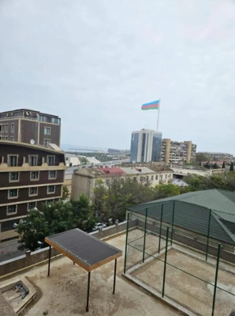 Satılır 2 otaqlı Mənzil Yeni tikili 100 m² Səbail r. - şəkil 9