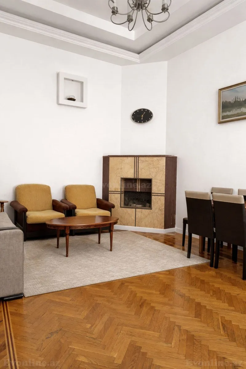 Kirayə verilir 2 otaqlı Mənzil Köhnə tikili 52 m² Sahil m.