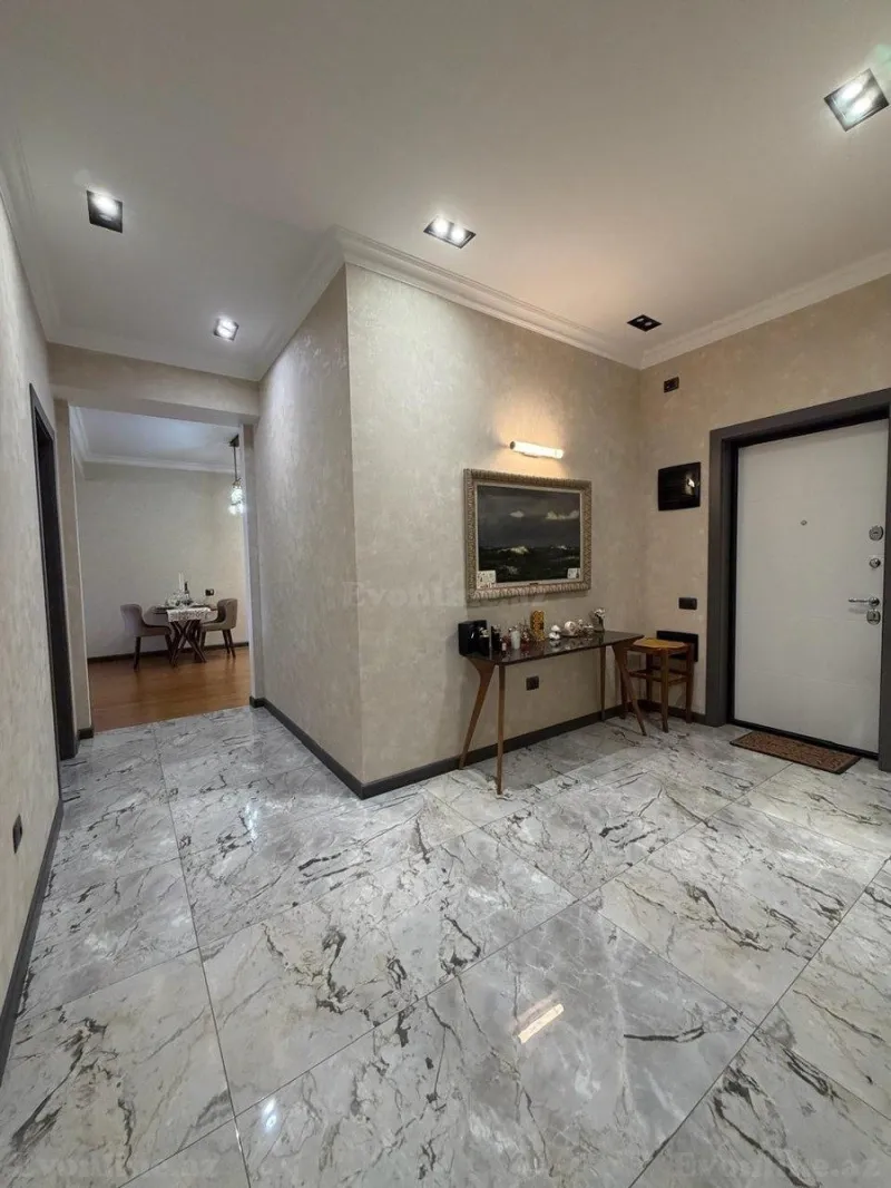 Kirayə verilir 3 otaqlı Mənzil Yeni tikili 126 m² Xətai m. - şəkil 12