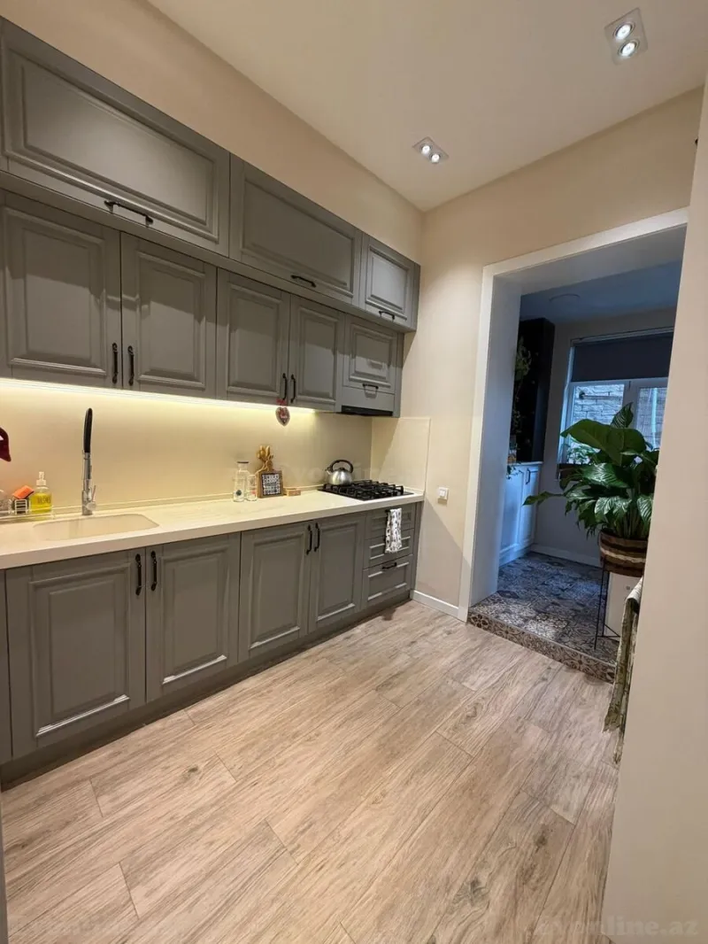 Satılır 2 otaqlı Mənzil Köhnə tikili 55 m² Sahil m. - şəkil 6