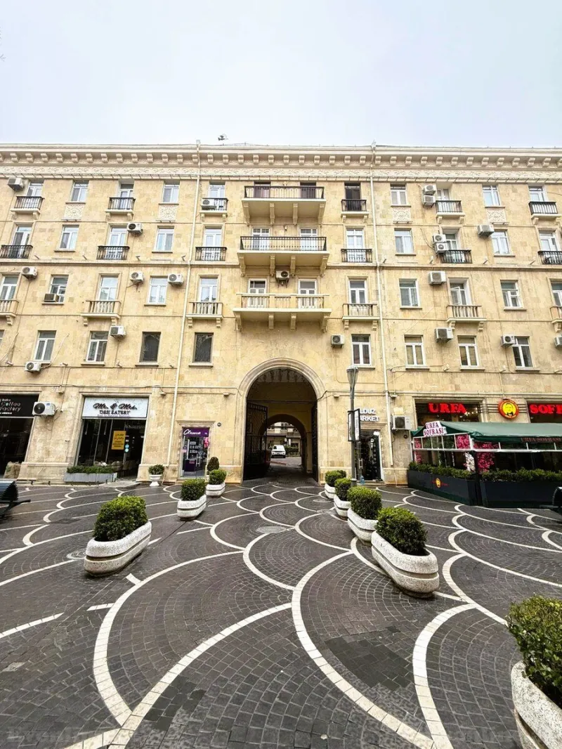 Satılır 2 otaqlı Mənzil Köhnə tikili 55 m² Sahil m. - şəkil 8