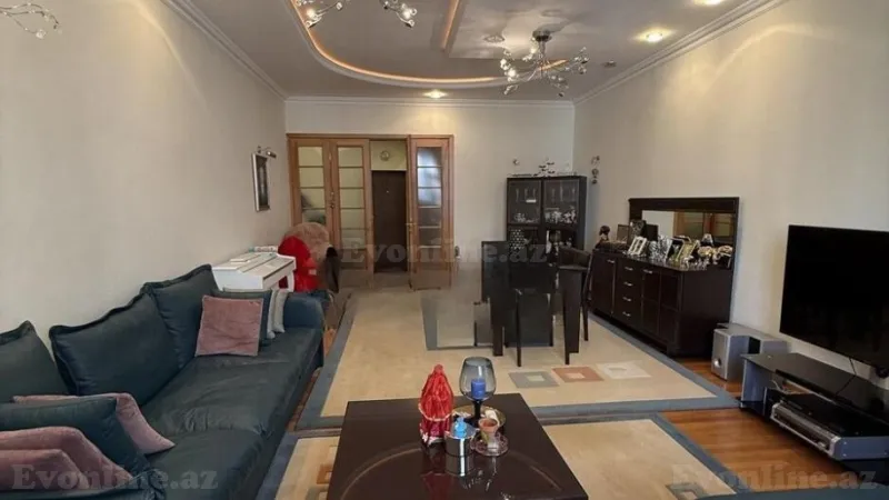 Satılır 3 otaqlı Mənzil Yeni tikili 150 m² 28 May m.