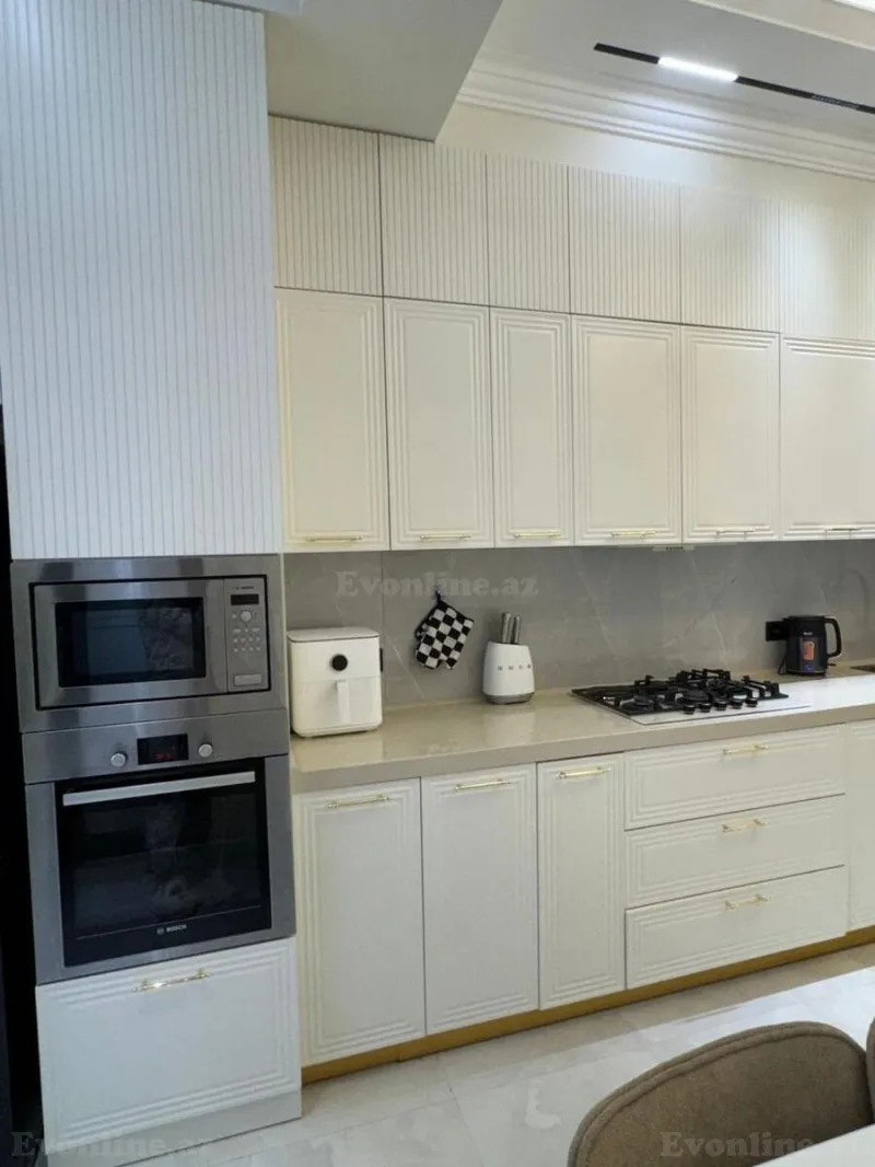 Satılır 4 otaqlı Mənzil Yeni tikili 125 m² Nəsimi r. - şəkil 13