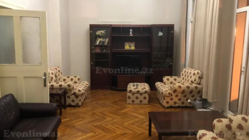 Kirayə verilir 4 otaqlı Mənzil Köhnə tikili 110 m² 28 May m. - şəkil 4
