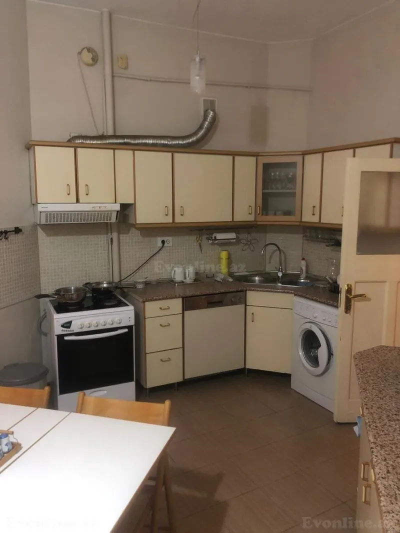 Kirayə verilir 4 otaqlı Mənzil Köhnə tikili 110 m² 28 May m. - şəkil 6