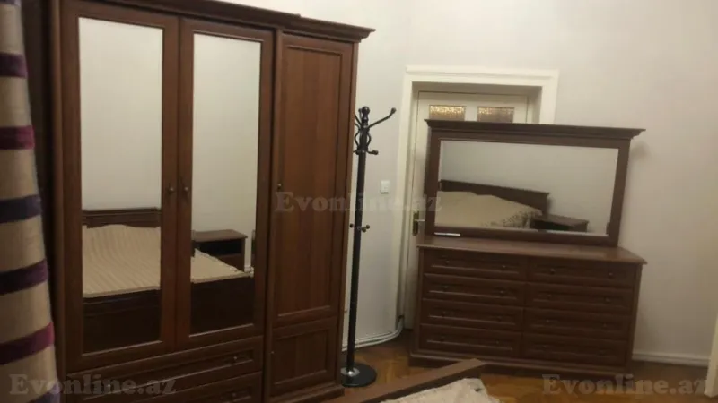 Kirayə verilir 4 otaqlı Mənzil Köhnə tikili 110 m² 28 May m. - şəkil 9