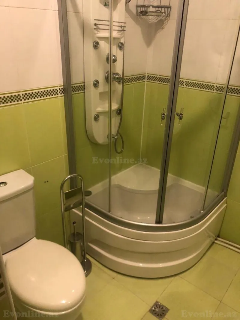 Kirayə verilir 4 otaqlı Mənzil Köhnə tikili 110 m² 28 May m. - şəkil 20