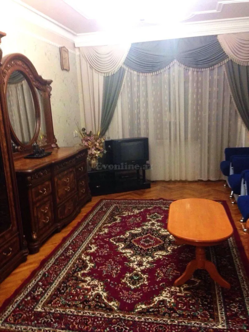Satılır 3 otaqlı Mənzil Köhnə tikili 100 m² 28 May m. - şəkil 3