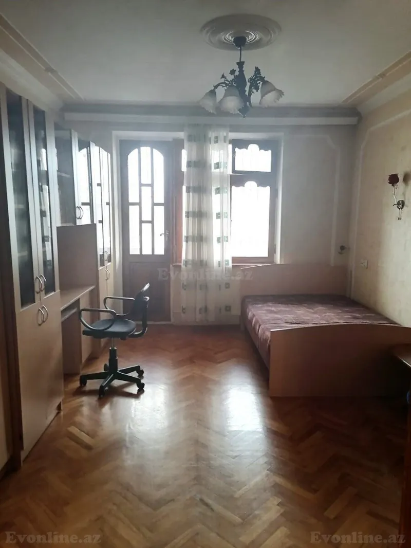 Satılır 3 otaqlı Mənzil Köhnə tikili 100 m² 28 May m. - şəkil 4