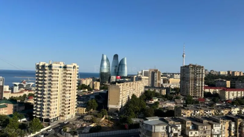 Kirayə verilir 3 otaqlı Mənzil Yeni tikili 140 m² İçərişəhər m. - şəkil 2