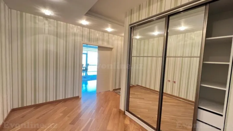 Kirayə verilir 3 otaqlı Mənzil Yeni tikili 140 m² İçərişəhər m. - şəkil 19